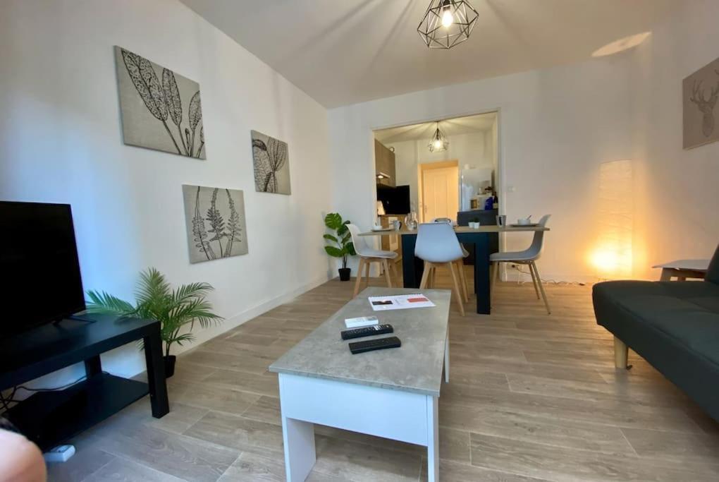 Le Carmen - Terrace - Garage Apartment Nimes Ngoại thất bức ảnh