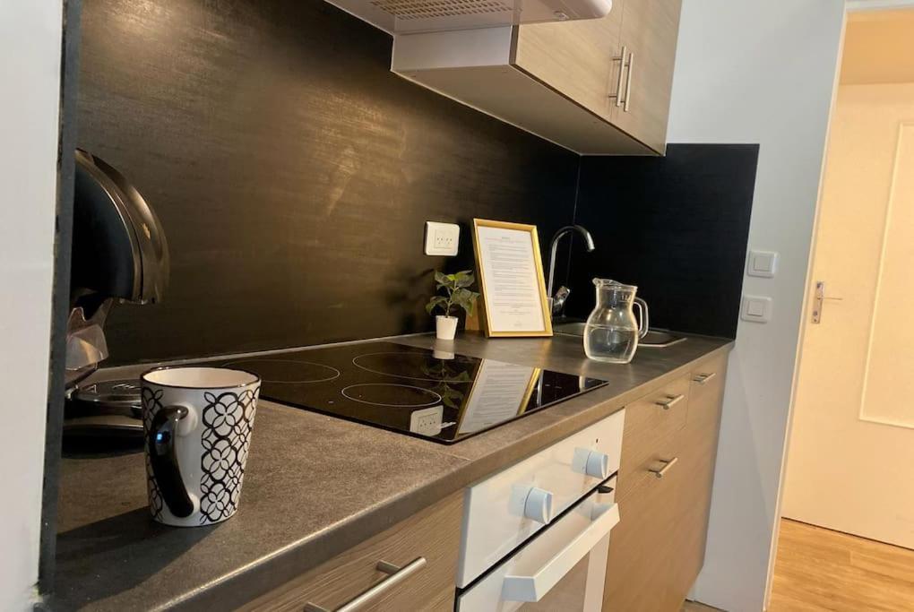 Le Carmen - Terrace - Garage Apartment Nimes Ngoại thất bức ảnh