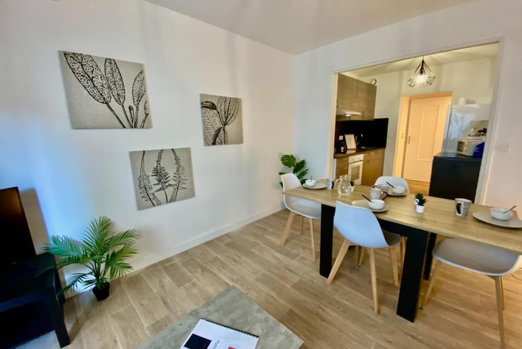 Le Carmen - Terrace - Garage Apartment Nimes Ngoại thất bức ảnh